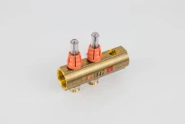 BEGETUBE Collecteur de refoulement 5/4", 2 sorties avec débitmètres, raccords M24 prémontés et 2 embouts 1/2" supplémentaires.