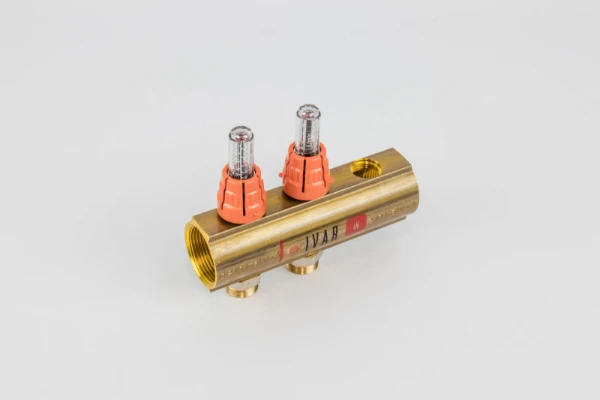 BEGETUBE Collecteur de refoulement 5/4", 2 sorties avec débitmètres, raccords M24 prémontés et 2 embouts 1/2" supplémentaires.