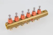 BEGETUBE Collecteur de refoulement 5/4", 6 sorties avec débitmètres, raccords M24 prémontés et 2 embouts 1/2" supplémentaires.