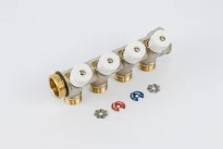 Begetube WP collecteur 30° nickelé avec vannes de réglage avec manette blanche (30°) 4/4 - 4 x M24