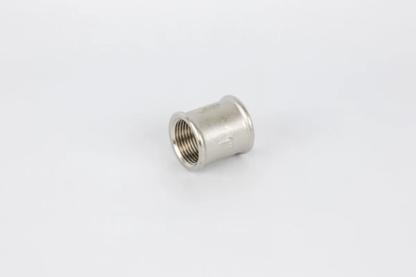 BEGETUBE Manchon en laiton chromé, 1" F x 1" F.