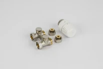Begetube set de raccordement radiateurs 8 avec vanne en H pour alimentation au sol, tête thermostatique type 5000 et 2 raccords à compression pour tubes multichouches M24 x 16/2 mm