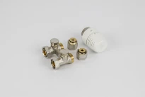 Begetube set de raccordement radiateurs 9 avec vanne en H pour alimentation au sol, tête thermostatique type 5000 et 2 raccords à compression pour tubes multichouches Eurocone x 16/2 mm