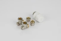 Begetube set de raccordement radiateurs 14 avec vanne en H pour alimentation murale, tête thermostatique type 5000 et 2 raccords à compression pour tubes multichouches Eurocone x 16/2 mm