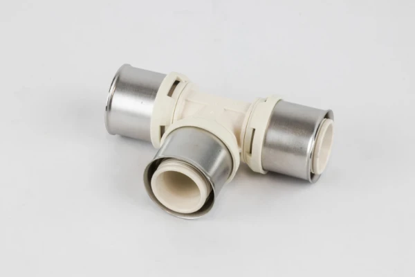 Begetube (88440300) PPSU raccord à sertir synthétique té 90° FFF 40 x 40 x 40 mm