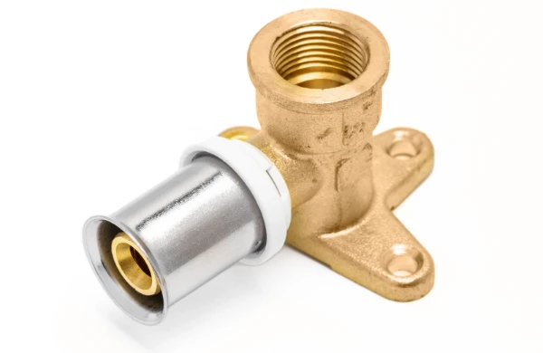 RIIFO Multi culasse à sertir en laiton 90° FF 16 x 3/8 F - 38 mm