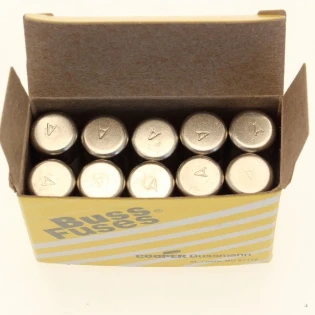 Eaton - Cilindrische zekering - CLASS CC FAST ACTING FUSE CLASS CC KTK-R-10 2246044