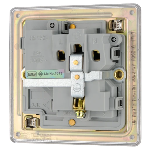 Socket Outlet Switched Double Pole Flatplate Screwless 1 Gang 13A Brushed Steel