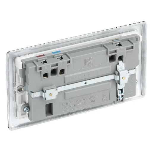 Polished Chrome 13A Switched Socket 2 Gang + 2 Usb (3.1A) White Insert