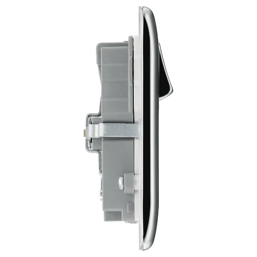 Polished Chrome 13A Switched Socket 2 Gang + 2 Usb (3.1A) White Insert