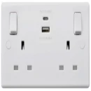 Socket Moulded 2 Gang Switched 13A 4.2A White A+C USB Charging