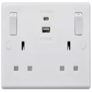 Socket Moulded 2 Gang Switched 13A 4.2A White A+C USB Charging
