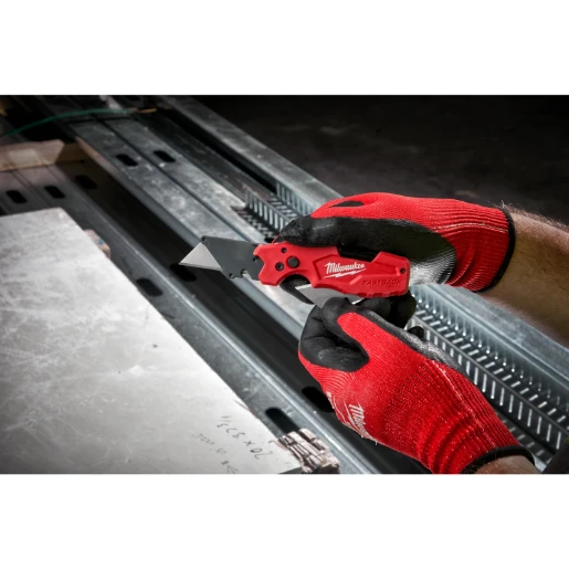 Milwaukee® 6in1 Utility Knife - 1pc