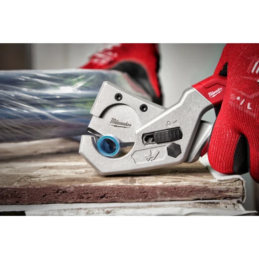 Milwaukee® Plastic Cutter