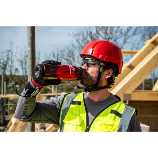 Milwaukee® PACKOUT 1005ml Plastic Bottle Chug Lid Red