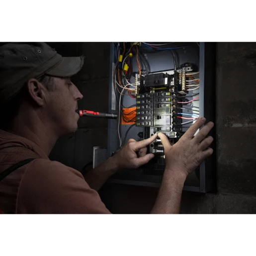 Milwaukee® TRUEVIEW™ Alkaline Pen Light