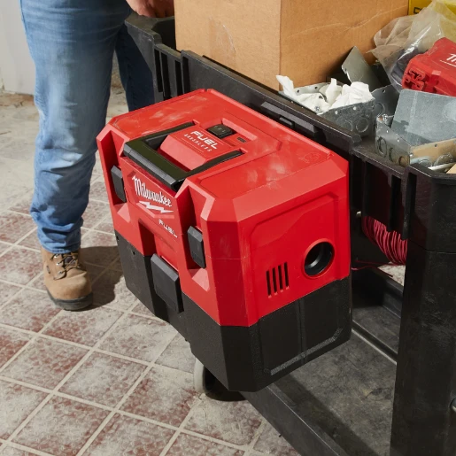 Milwaukee® M12™ FUEL™ WET/DRY Vacuum Bare Unit