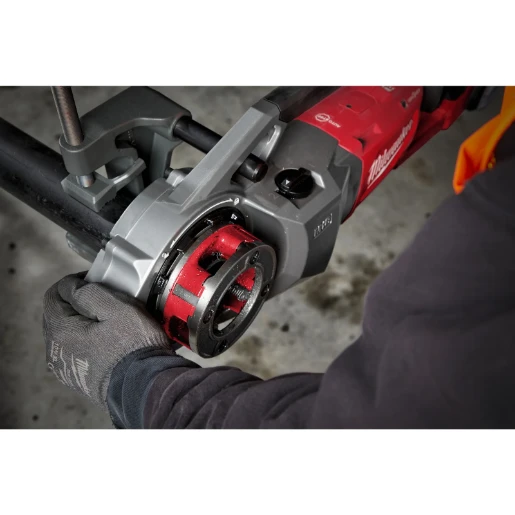 Milwaukee® M18™ FUEL™ Pipe Threader 2