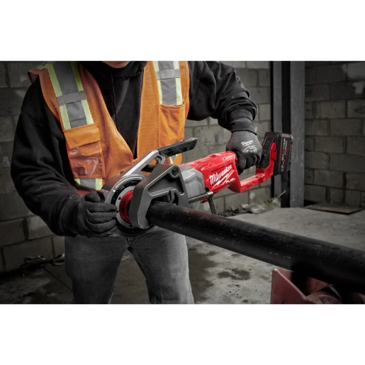 Milwaukee® M18™ FUEL™ Pipe Threader 2