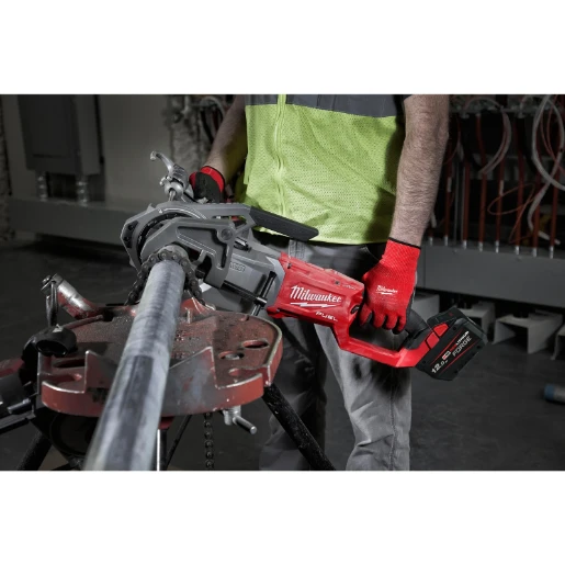 Milwaukee® M18™ FUEL™ Pipe Threader 2