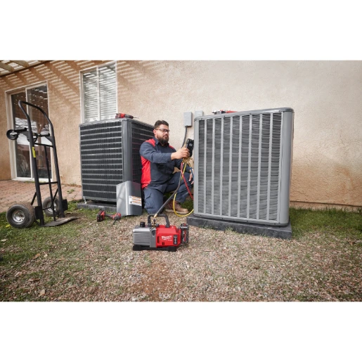 Milwaukee® M18™ FUEL™ Vacuum Pump 5 CFM Bare Unit