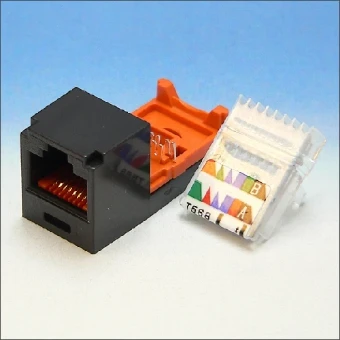 CJ588BLY PANDUIT MOD JACK RJ45 C5E ZWART