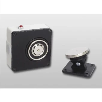 13150-24-D COOPER SAF DEURMAGN WAND 50KG