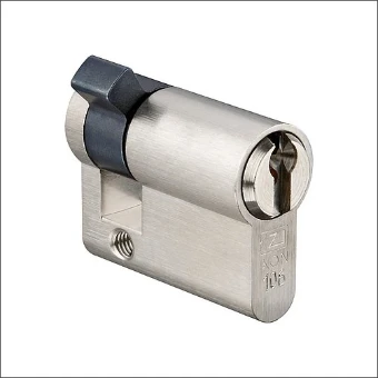 000100 GIRA PROF-HALFCIL SLUITING GESORT