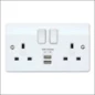  MK ELECTRI COMB 2V WCD 2XUSB SCHAK UK WIT