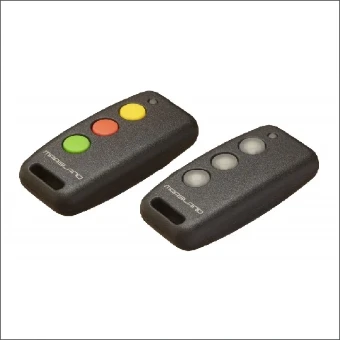 T123 MAASLAND ZENDER 3-KANAALS ROLLENDE CODE
