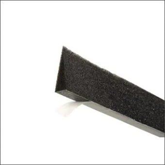 0340139 UBBINK SCHUIMSTROOK DRIEHOEK PROFIEL