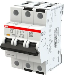 S303P-D40 - 2CDS383001R0401