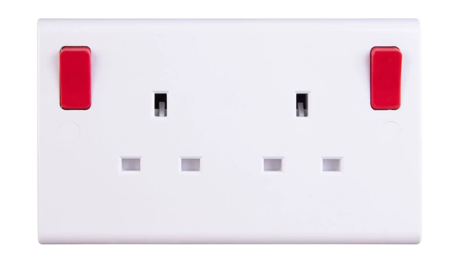 Slimline 13A 2 Gang DP Switched Socket with Red Outboard Rockers | DETA ...