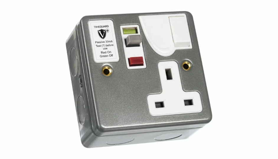 Valiance+® RCD Protected Single Gang Metal Switched Socket – Passive ...