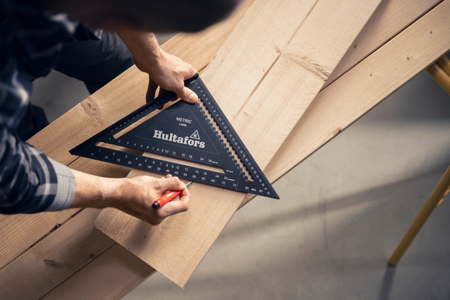 Hultafors Metric Rafter Square Groot