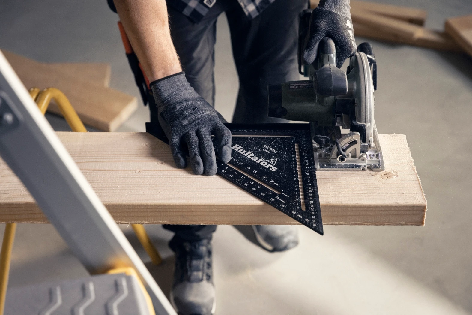 Hultafors Metric Rafter Square Groot