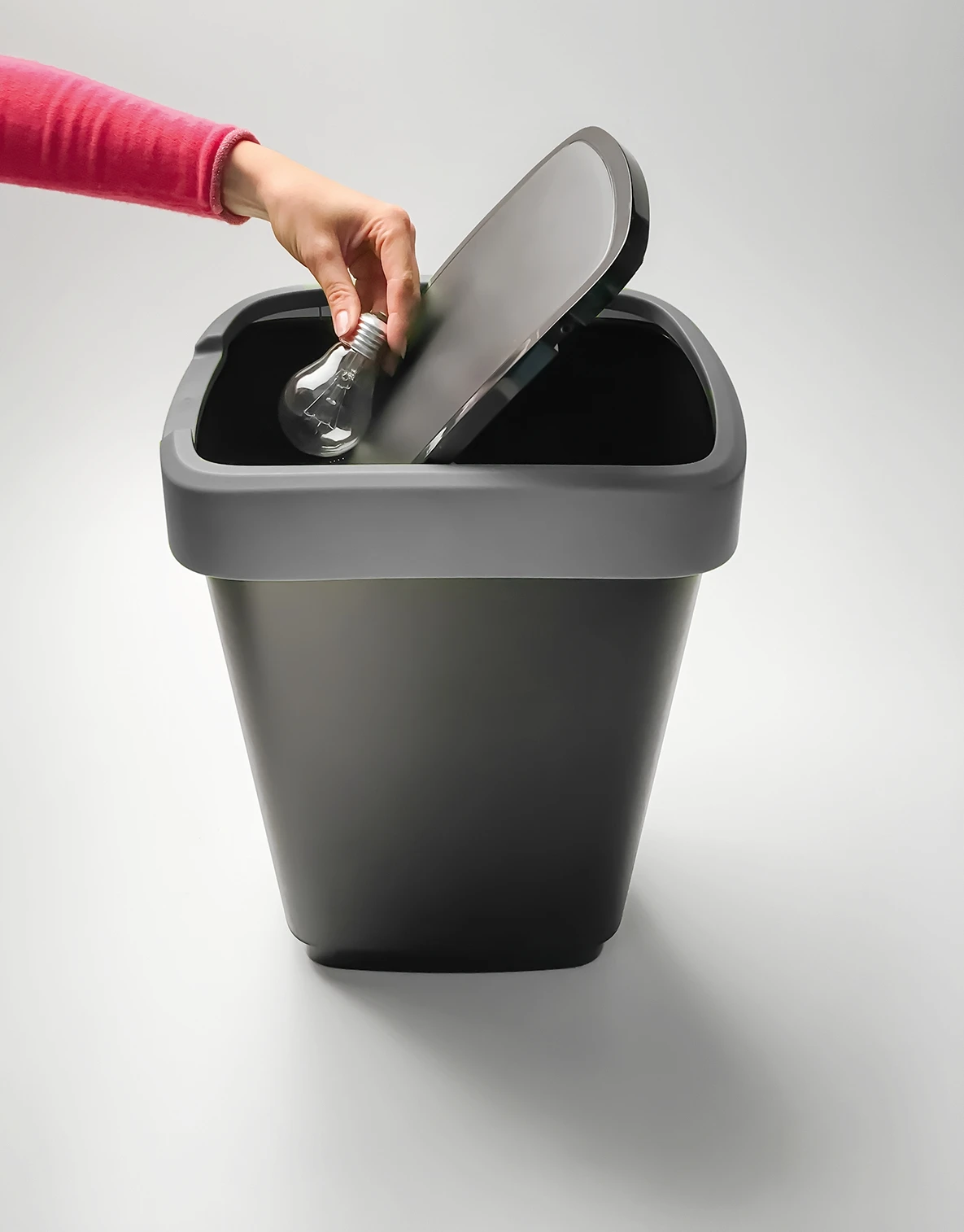 Rotho Twist Afvalbak - 25L - zwart/grijs