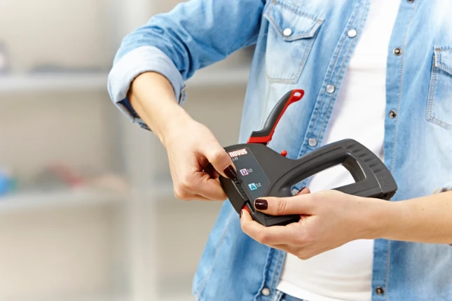 Novus Handtacker J-17 Dual Worker