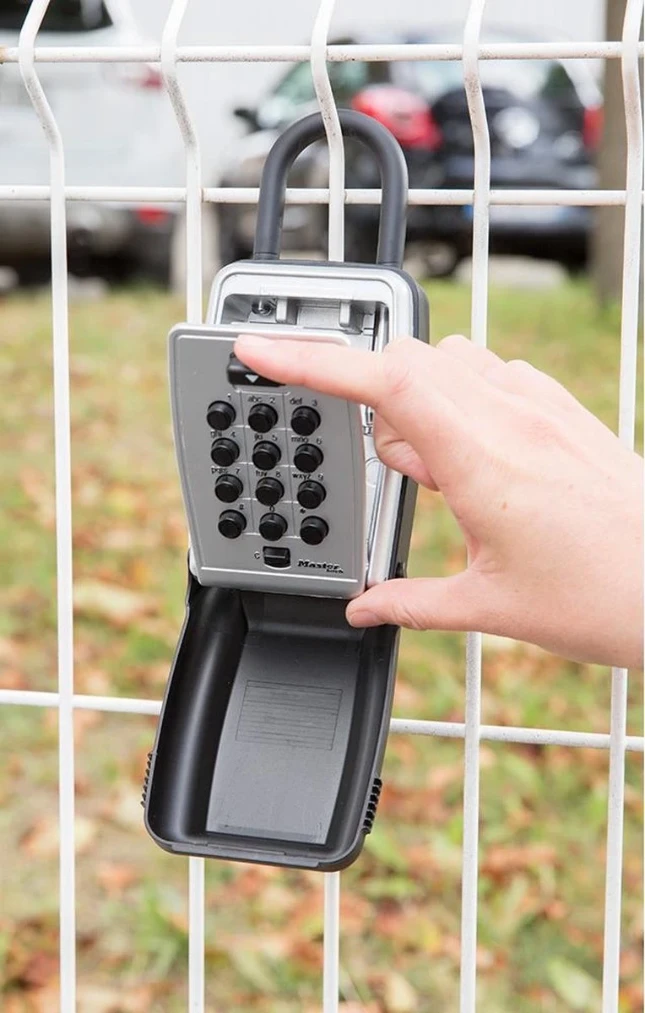 MasterLock Sleutelkast Select Access met drukknop en beugel