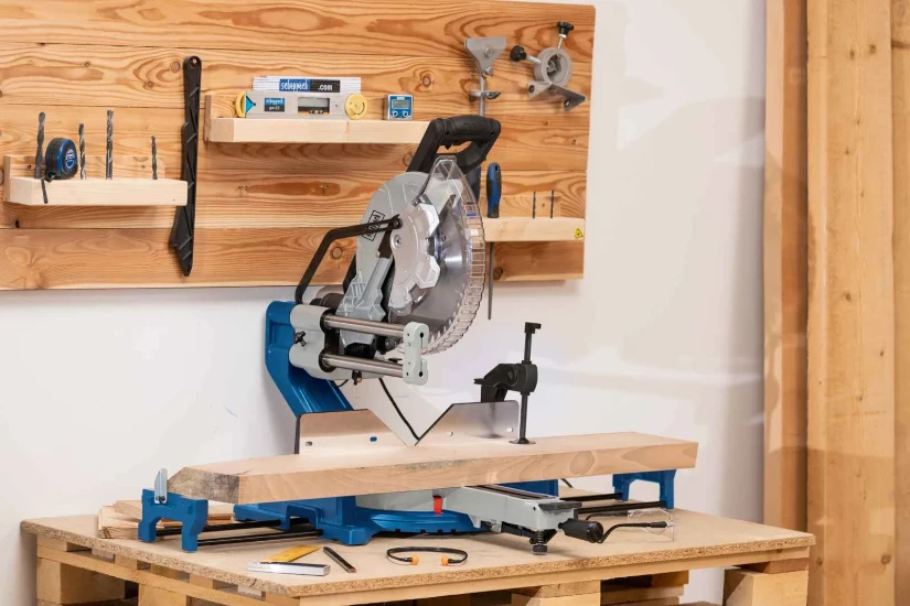 Scheppach scie circulaire-pendulaire HM305SL