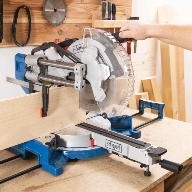 Scheppach scie circulaire-pendulaire HM305SL