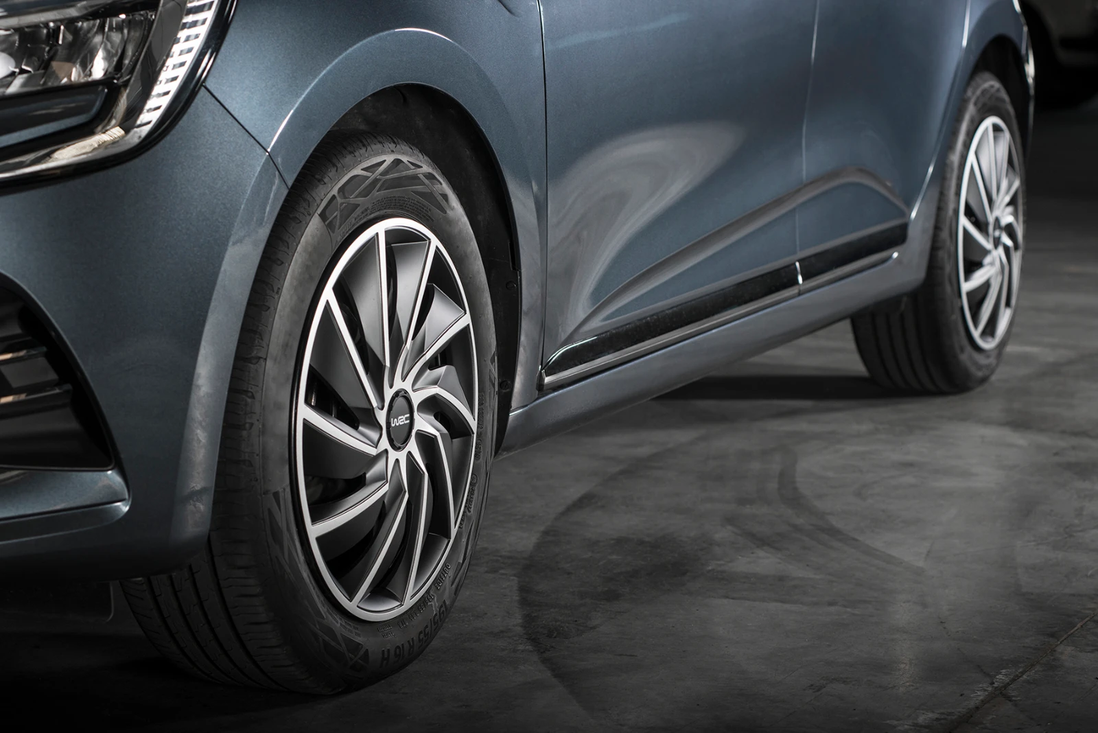WRC Wieldoppen 15 inch - zilver/zwart - 4st