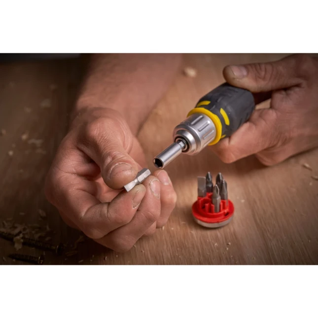 Stanley FatMax Ratelschroevendraaier Stubby (incl. 6 bits)