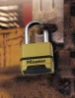 MasterLock Hangslot Excell 56mm messing - beugellengte 51mm