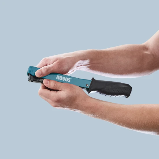 Novus Hamertacker J-022