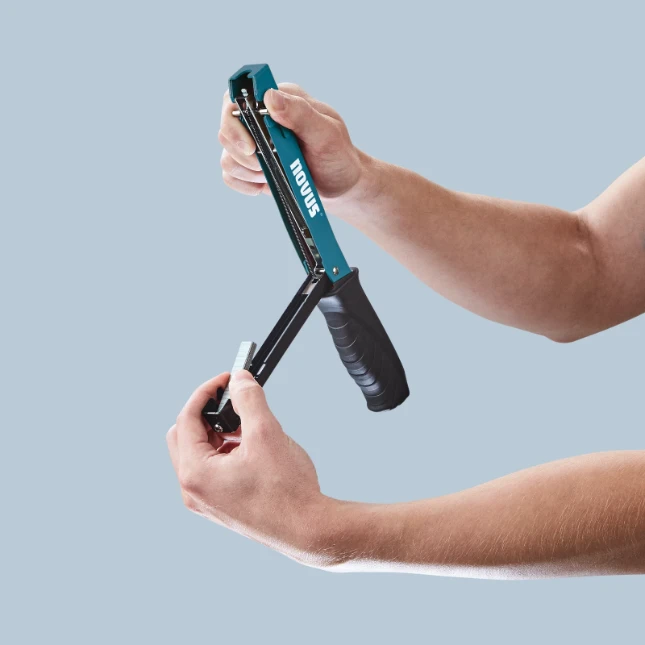 Novus Hamertacker J-022