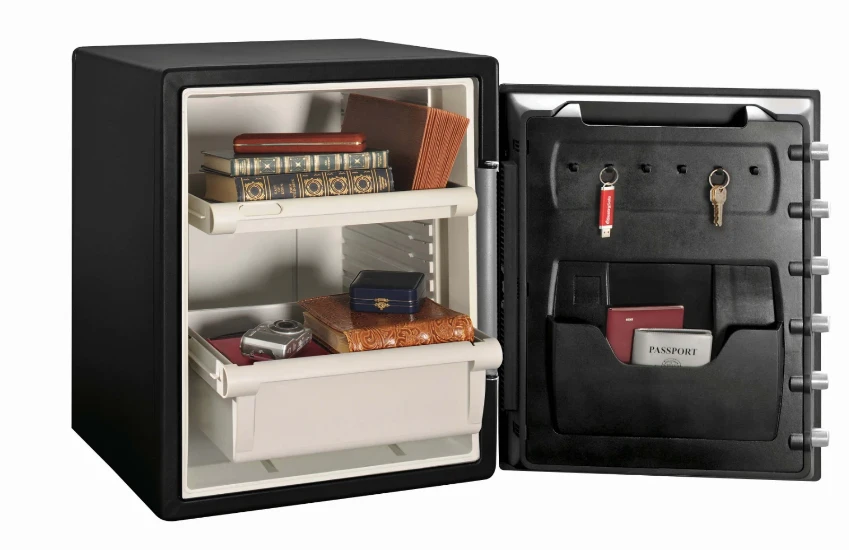 MasterLock Veiligheidskluis met digitaal cijferslot en alarm 605x472x490mm