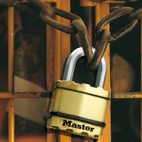 MasterLock Hangslot Excell 45mm messing - beugellengte 24mm