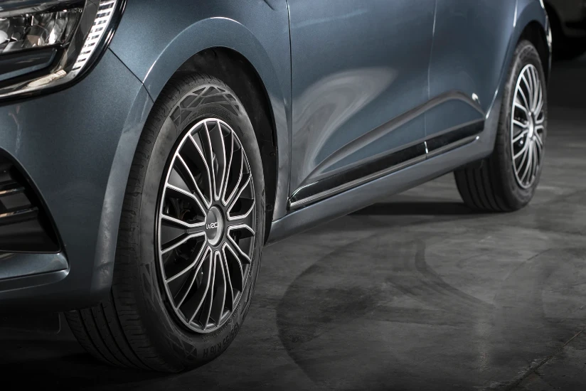 WRC Wieldoppen 13 inch - zwart/zilver - 4st