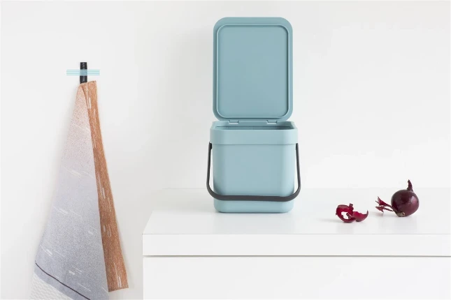 Brabantia Afvalemmer Sort & Go 6L - mint